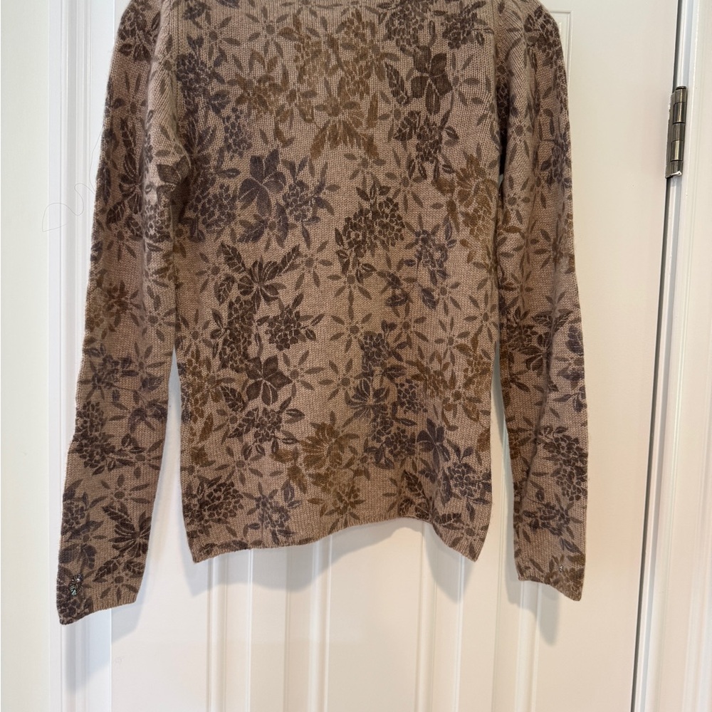 Loro Piana cashmere sweater in brown, grey and tan